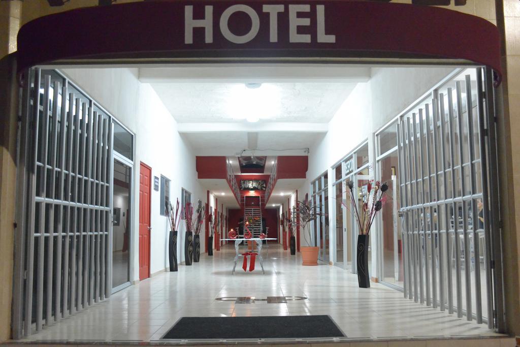 Hotel Plaza Providencia Ixtapa  Exterior photo